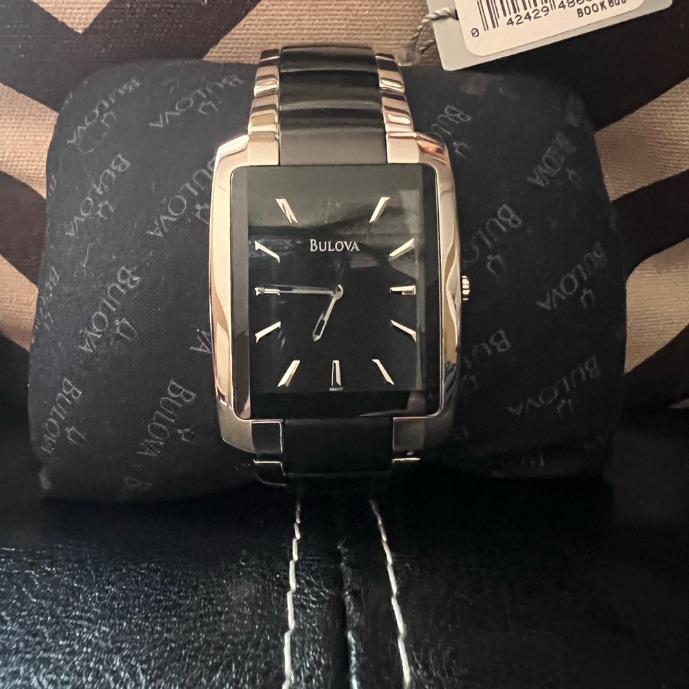 Bulova Men’s Watch Black Dial Stainless Steel Bracelet NWT NIB 98A117 - Picture 6 of 7